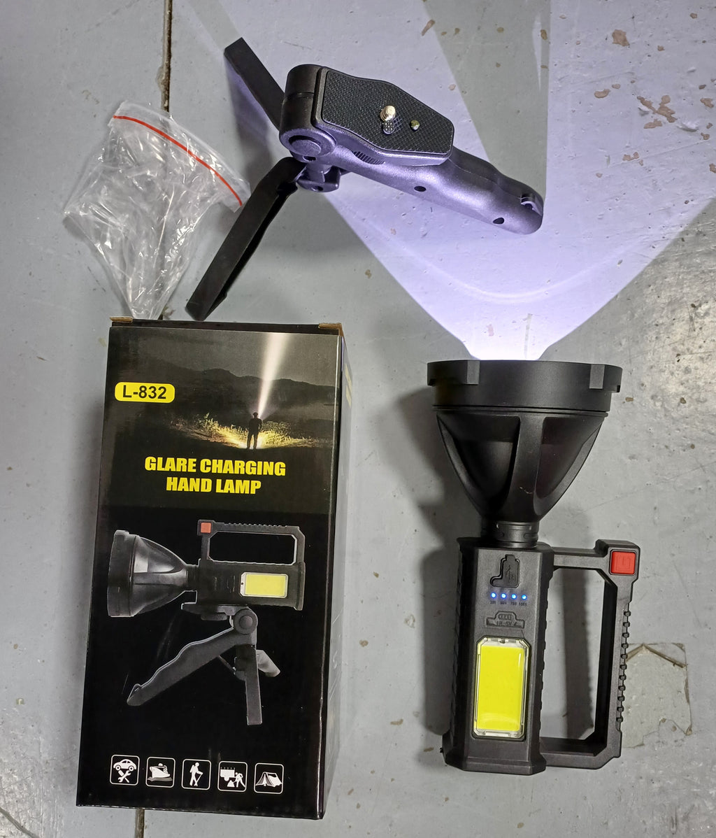 Linterna Recargable con Trípode L-832 — 4 Modos de Luz para Camping y Outdoor
