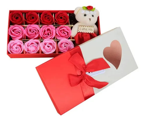 Caja de Regalo con Oso y Rosas Eternas — Regalo Romántico para Ella